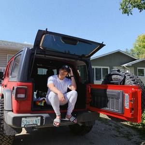 Meet your Posher, Aaron